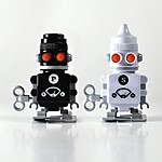 Wind-Up Robot Salt & Pepper Shaker