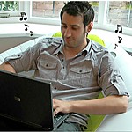 iMusic Inflatable Armchair with Built-in Speakers