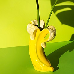 Vase original en forme de banane