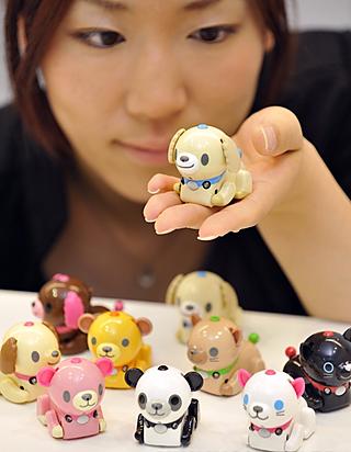 A dog, a panda bear, a cat... choose your favorite Micro Pet