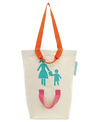 Hook your child on to this shopping bag so he won’t get lost again