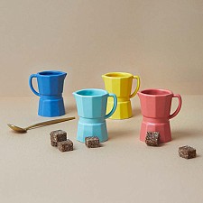 Set de tasses à espresso en forme de machine à café