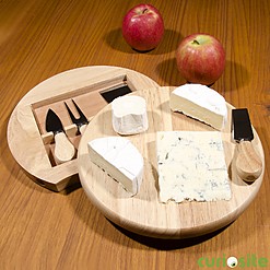 Plateau de fromages avec accessoires