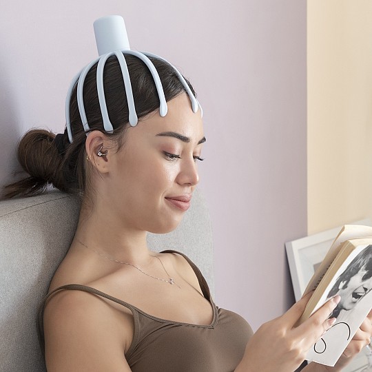 Le masseur de tête électrique Helax est très confortable à utiliser.