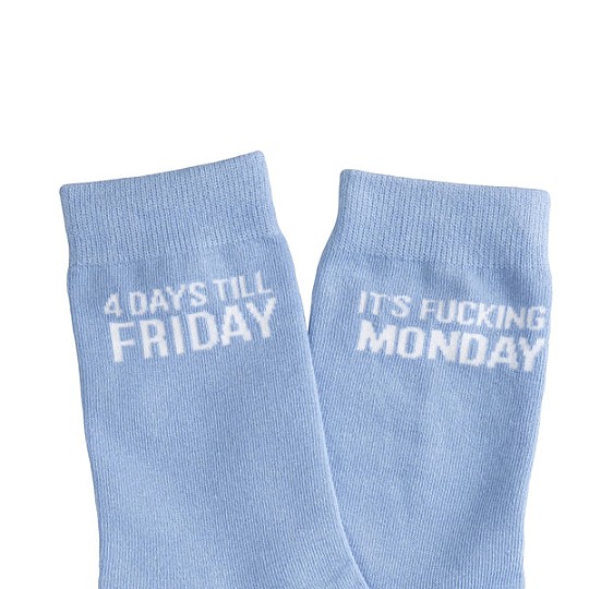 Les chaussettes du lundi sont de couleur bleue