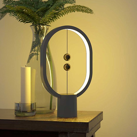 Heng : une lampe au design original en format mini