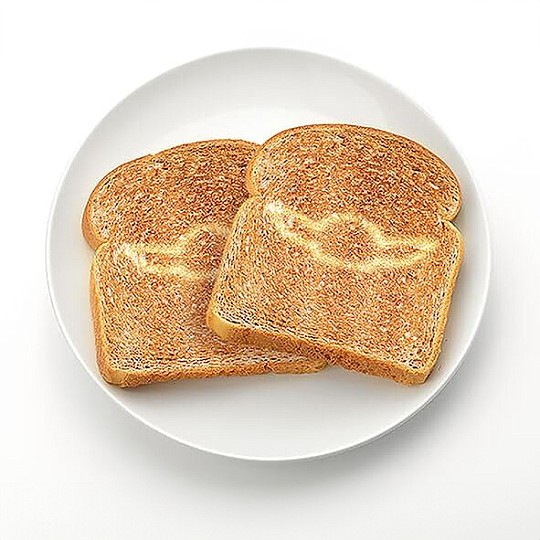 La silhouette de Grogu est imprimée sur le toast.