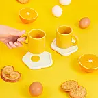 Set de 2 tasses à café avec soucoupe en forme d'oeuf au plat