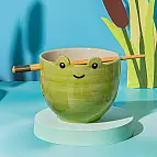 Bol de ramen avec baguettes d'animaux