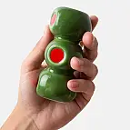 Il mesure 5,5 x 10,5 cm.