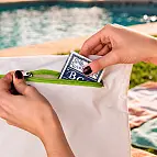 Poche zippée pour ranger les jeux de cartes
