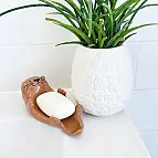 Porte-savon en forme de loutre