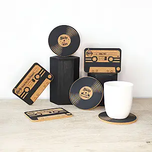 Sous-verres originaux en forme de vinyles et de cassettes
