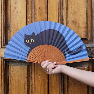 Éventail original avec chat couché