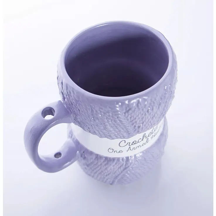 Comprend un trou d'aiguille