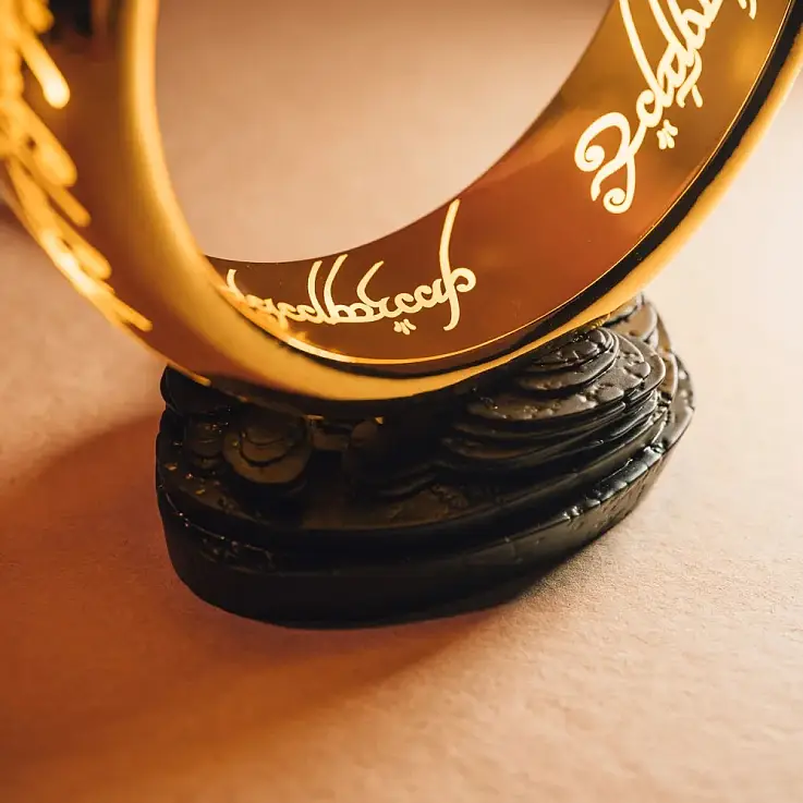 L'inscription sur l'anneau s'illumine