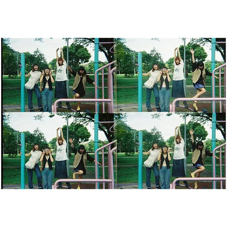 Vitesse d'obturation de 1/100 de seconde avec des intervalles d'exposition de 0,22 seconde par image