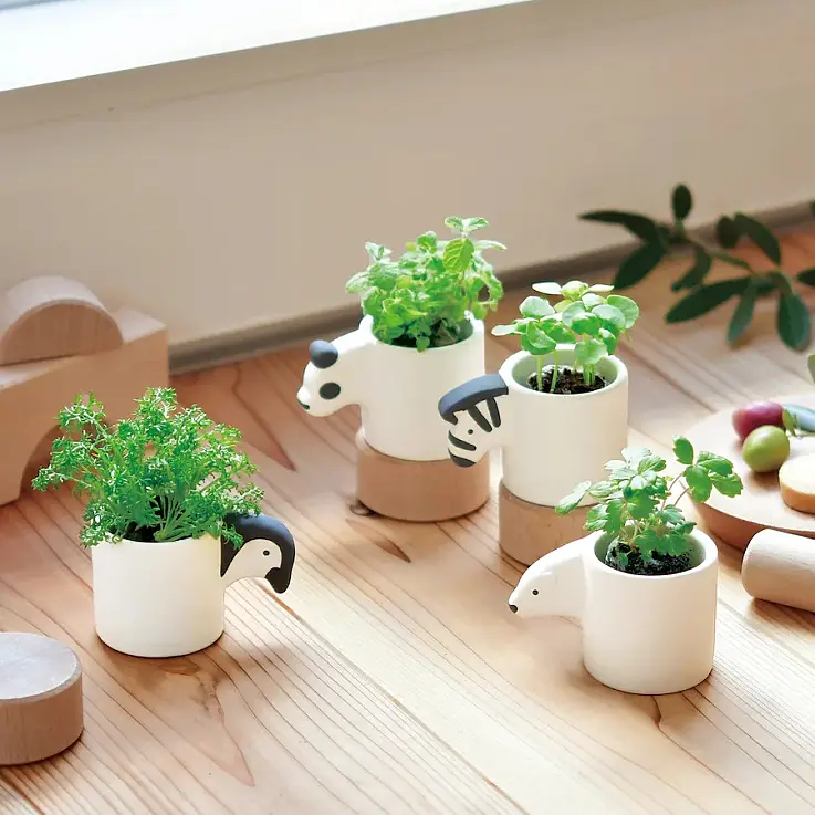 Mini-pot Monokuro avec kit de culture en forme de petit animal