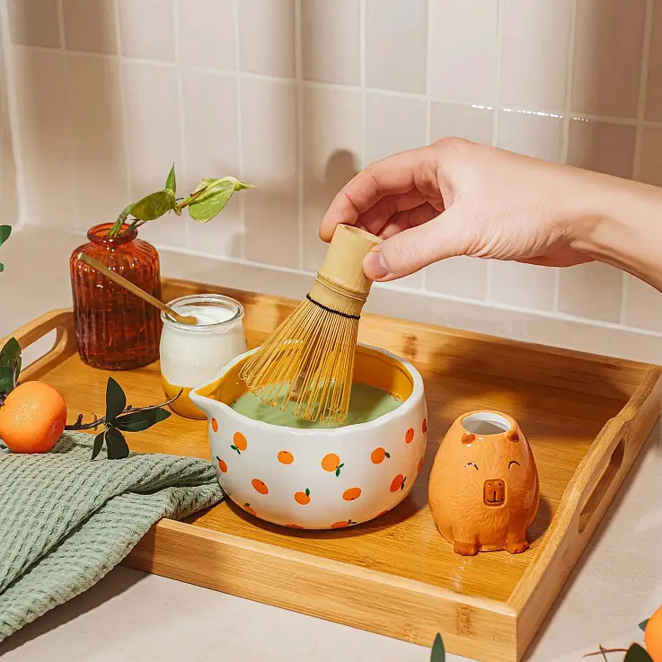 Kit de thé matcha avec un capybara
