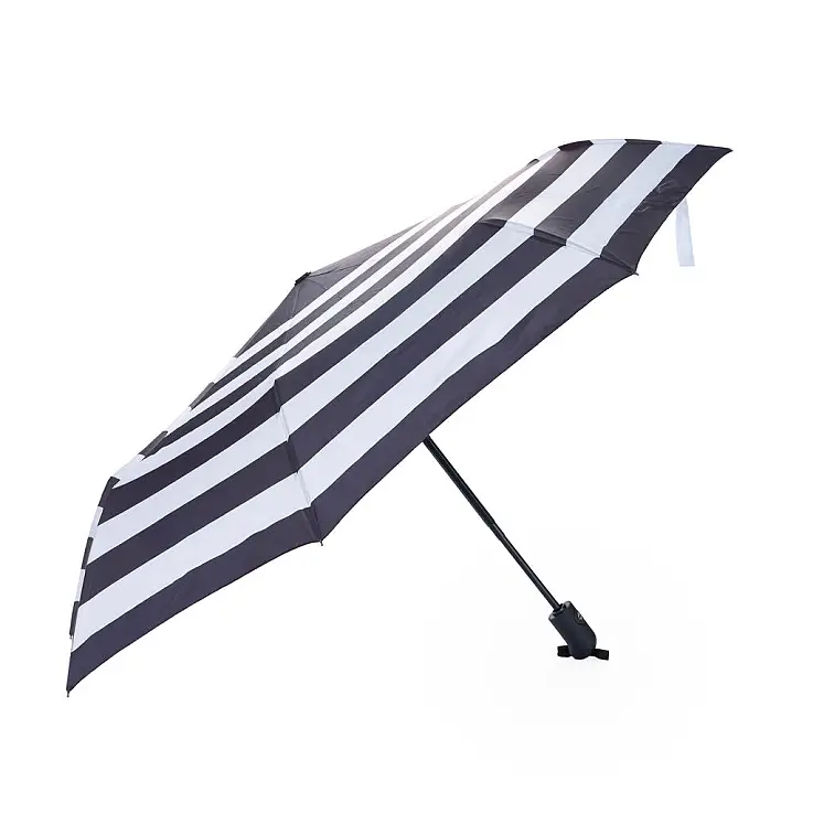 Une fois fermé, il mesure 31 cm, ce qui est parfait pour le glisser dans un sac à main ou un sac à dos