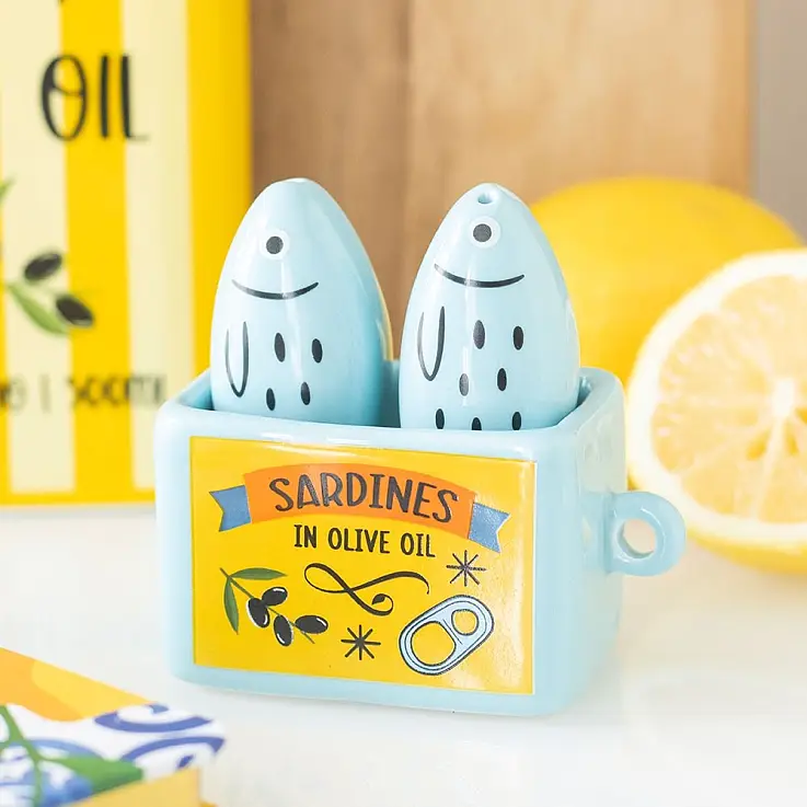 Salière et poivrière originales en forme de sardines